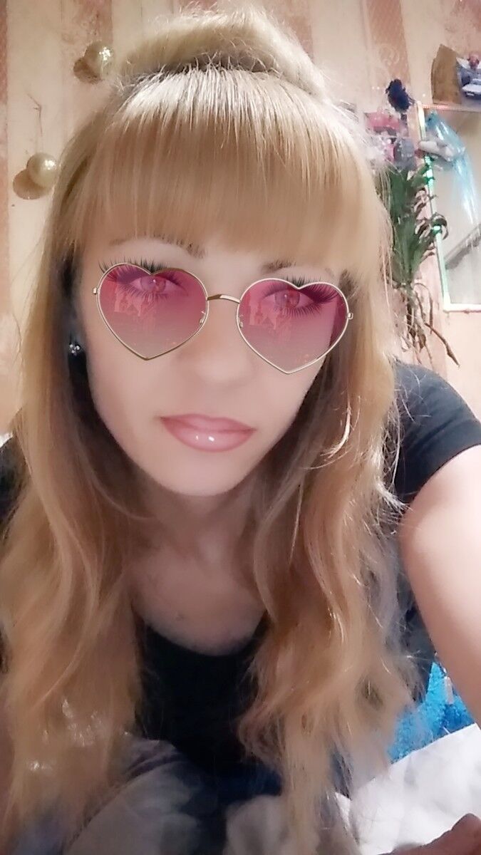  15831271  Mila, 41 ,    