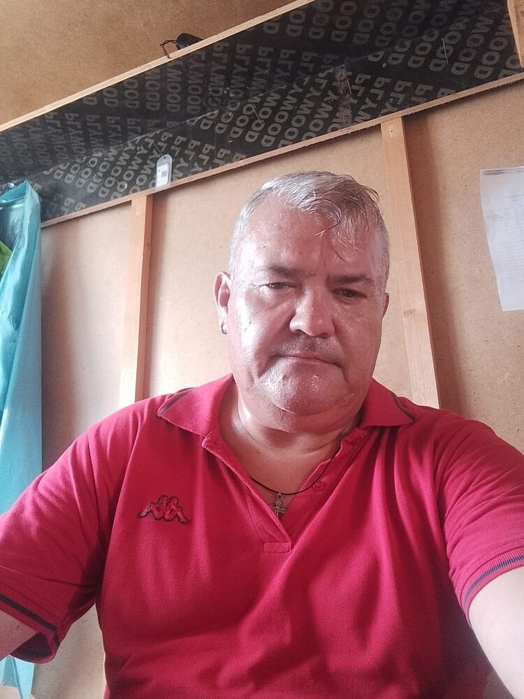 47846741  Den, 48 ,    