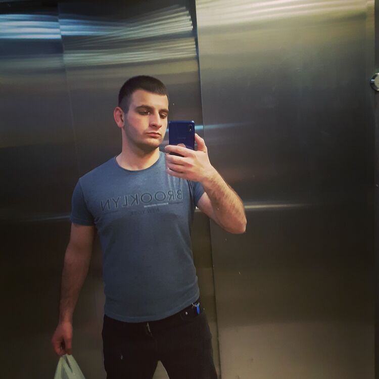  ,   Arman, 28 ,   ,   