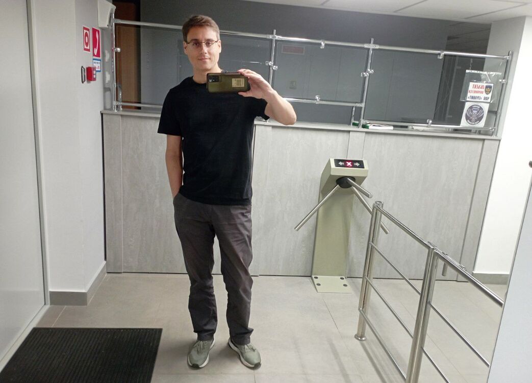  45963621  Pavel, 44 ,    