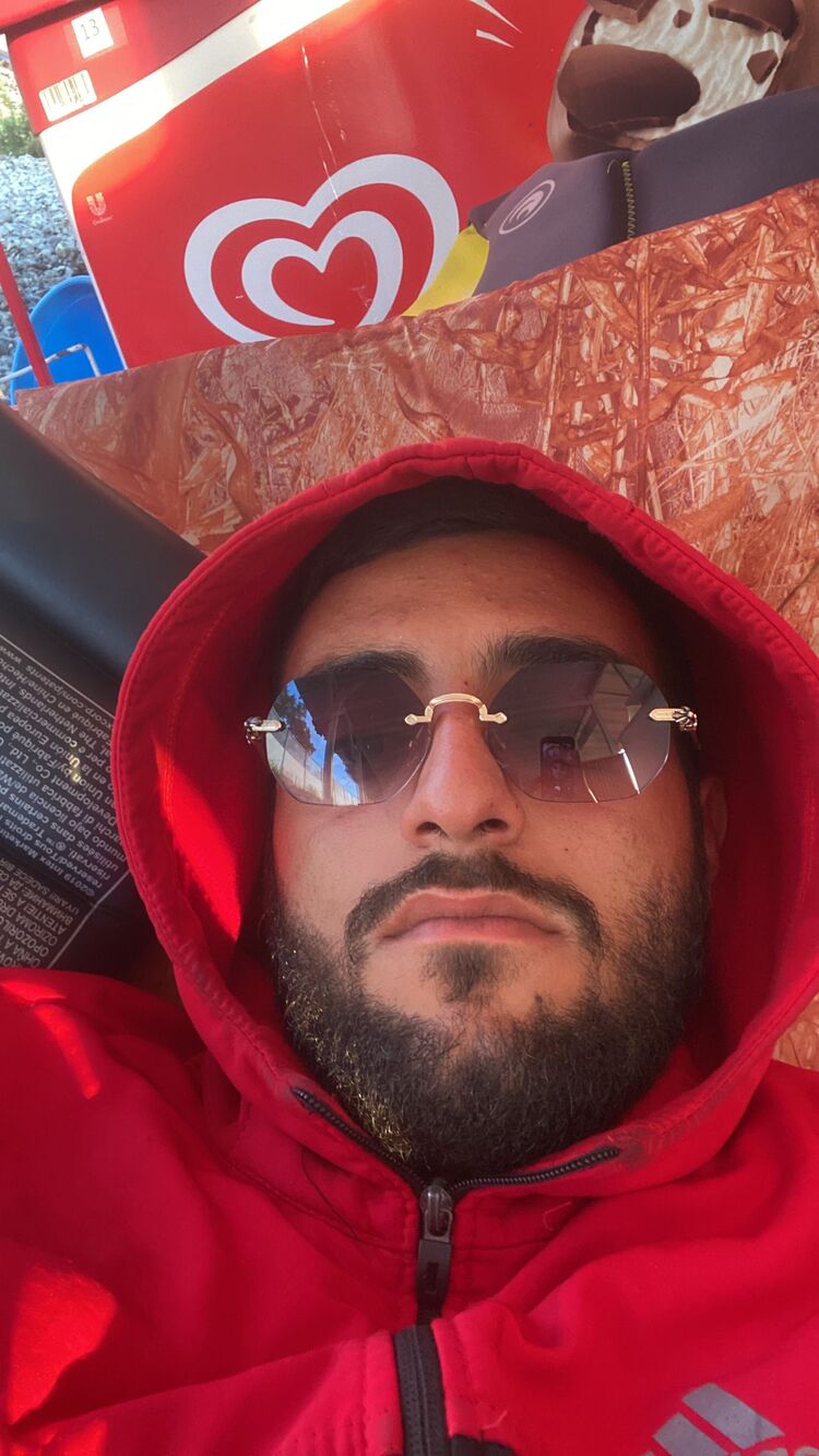  38599051  , 23 ,    
