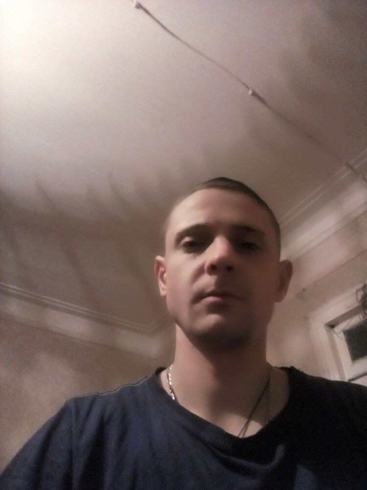  11225301  Sergij, 36 ,     
