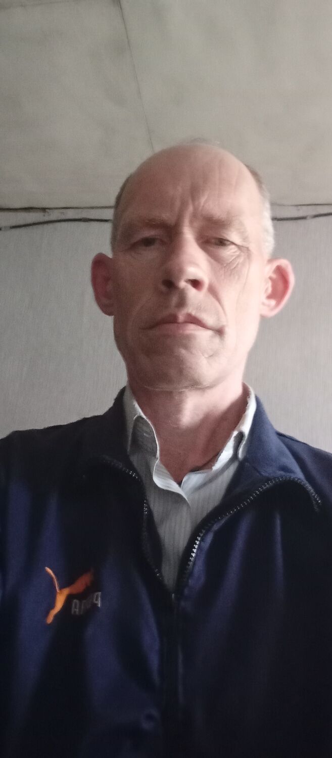  53211961  Alexander, 51 ,     