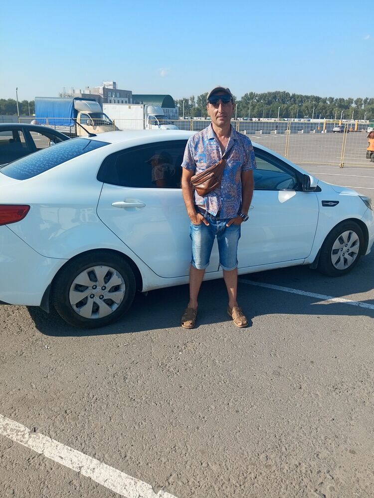 ���� 37110921 ������� Artur, 49 ���, ���� ���������� � �������-��-����