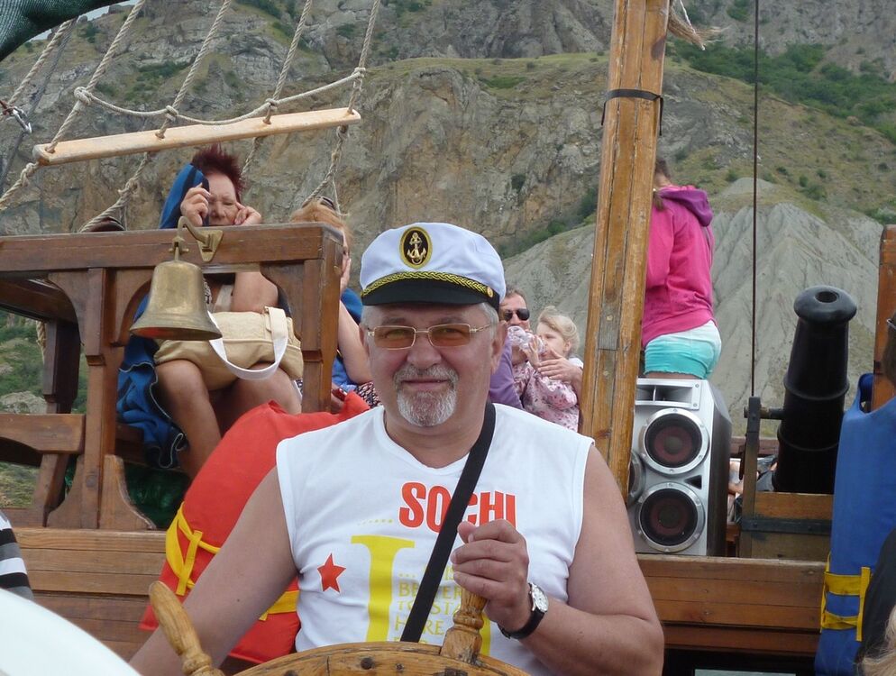  ,   ToliK, 58 ,   