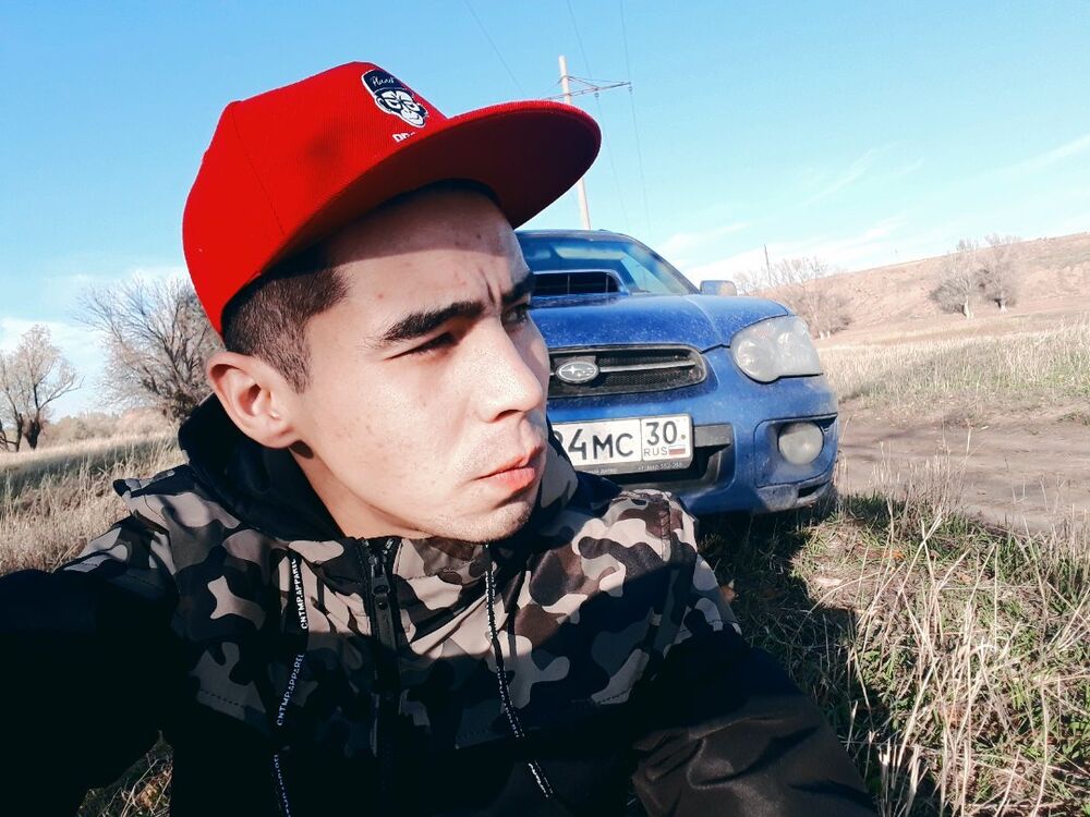  44327961  , 27 ,    