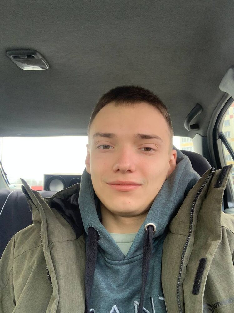  ,   Alex, 22 ,   ,   