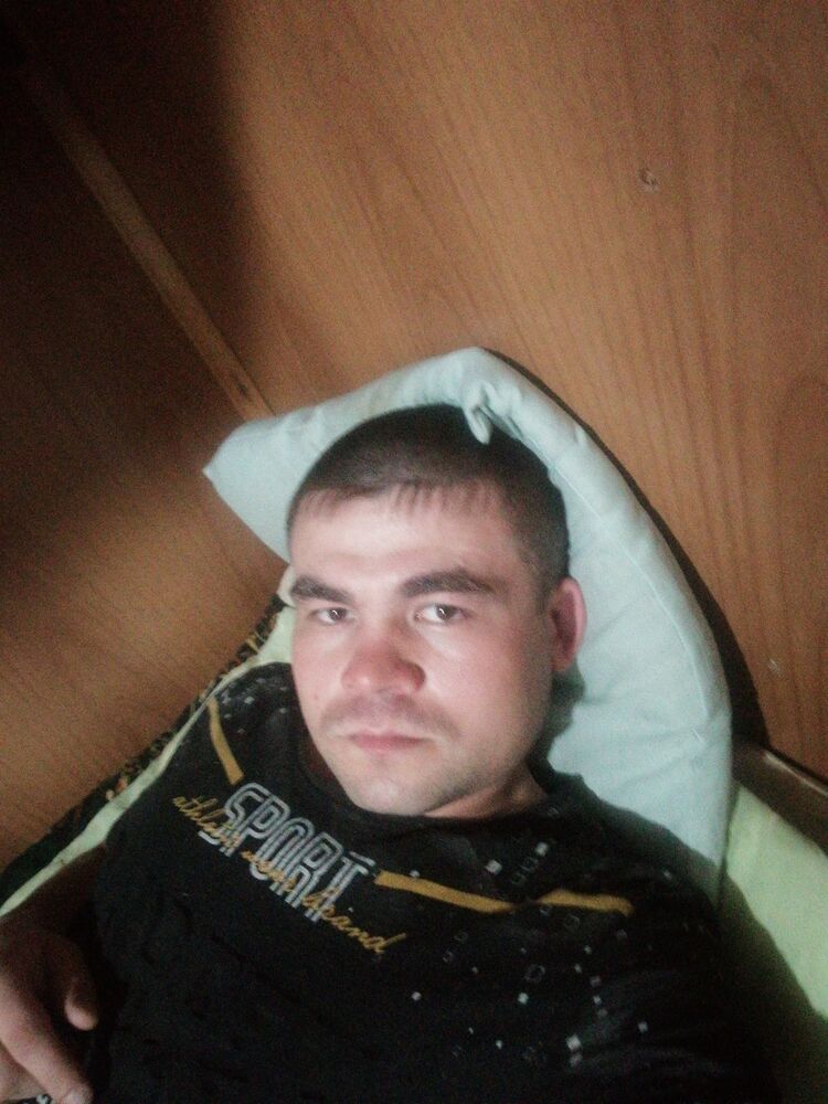  26891541  Nikolay, 32 ,    