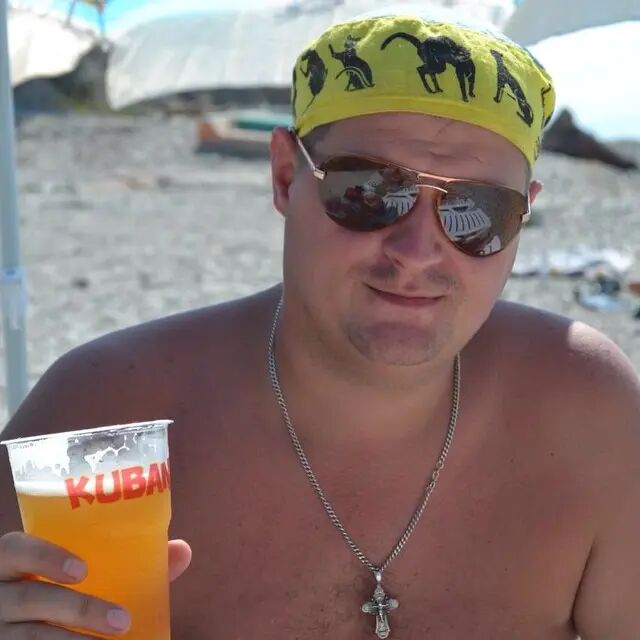  ,   Anton, 40 ,   ,   