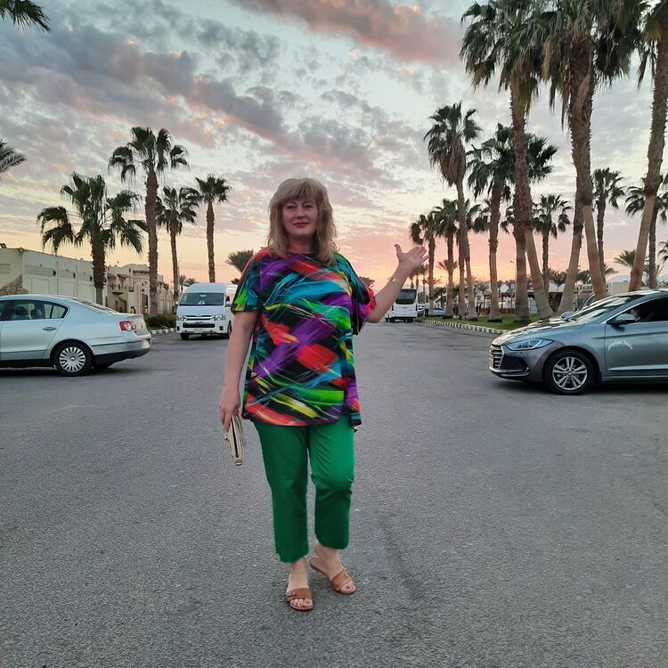  ,   Marina, 51 ,   c 