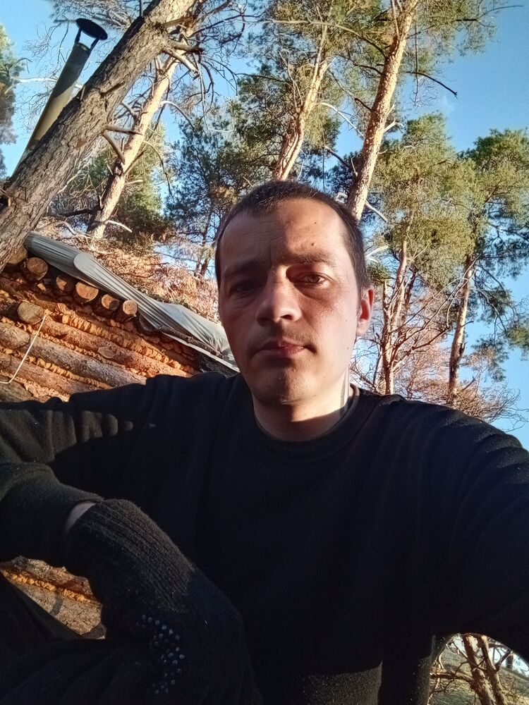  46930711  , 32 ,    