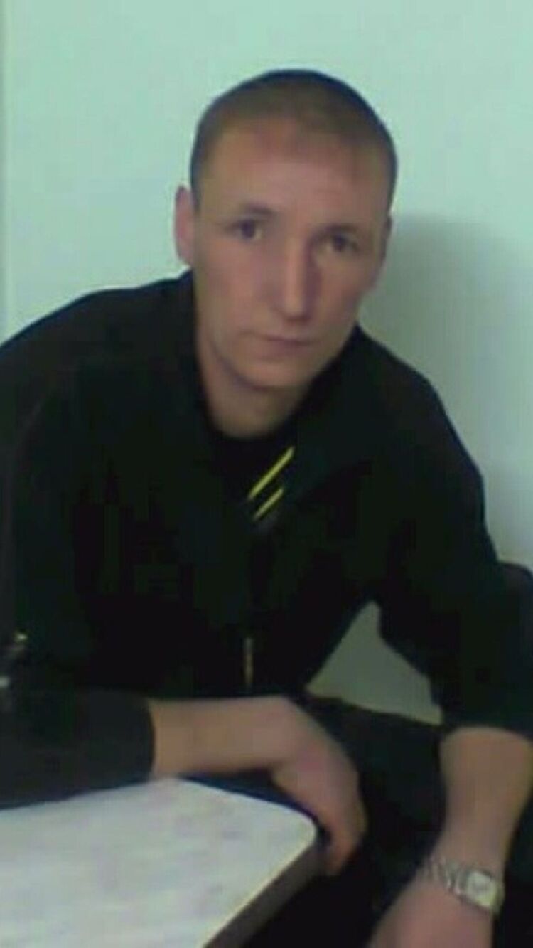  41181681  Alexander, 38 ,    