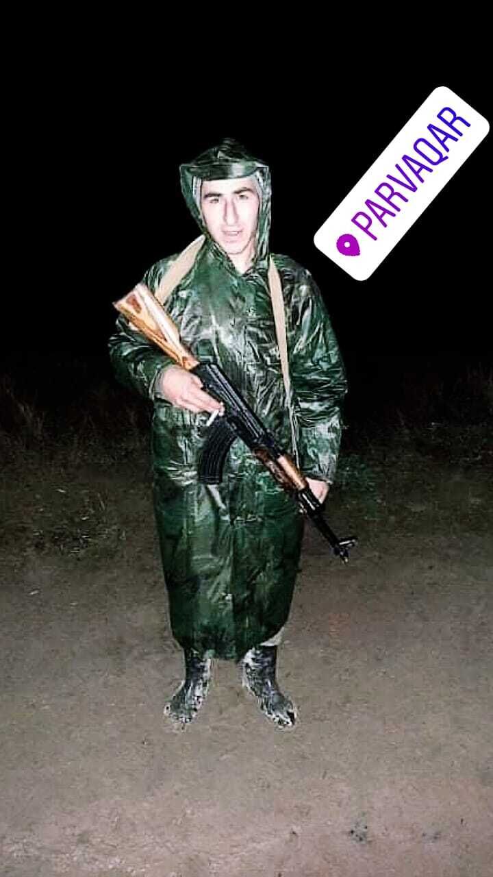  ,   ERIK, 29 ,   ,   , c , 