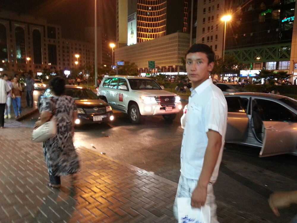  6194401  Azam, 79 ,    