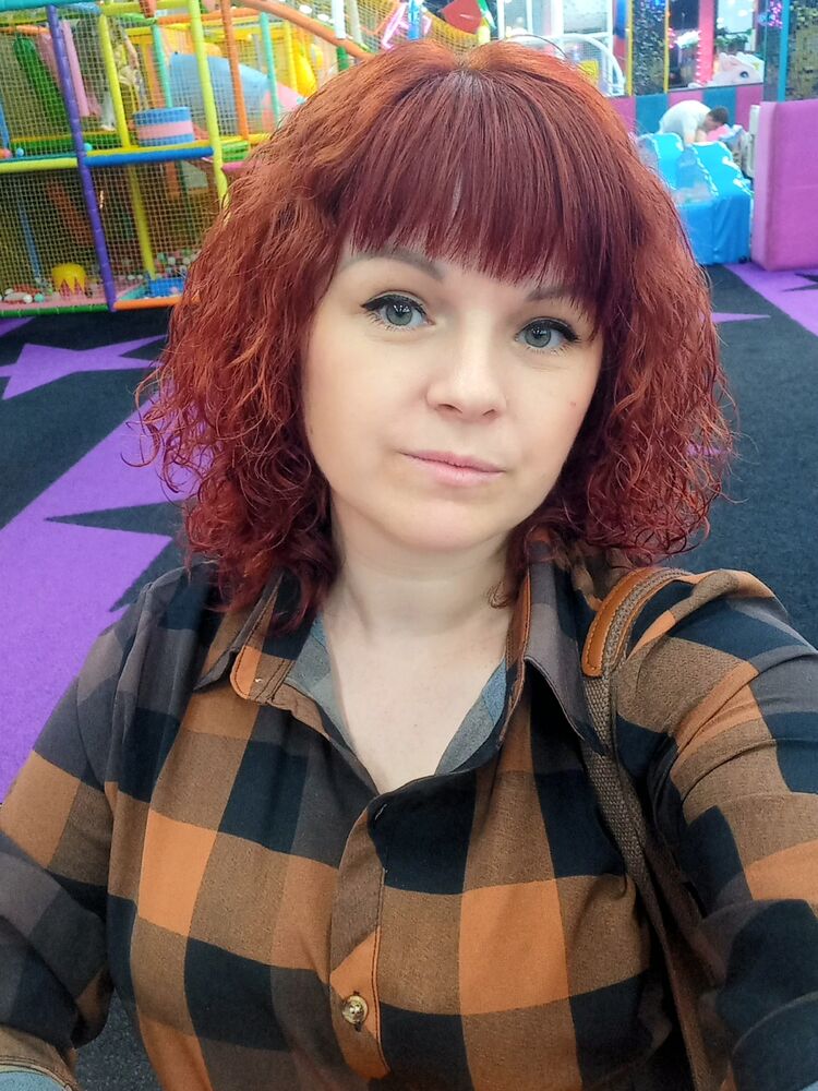  51827191  Helena, 37 ,    