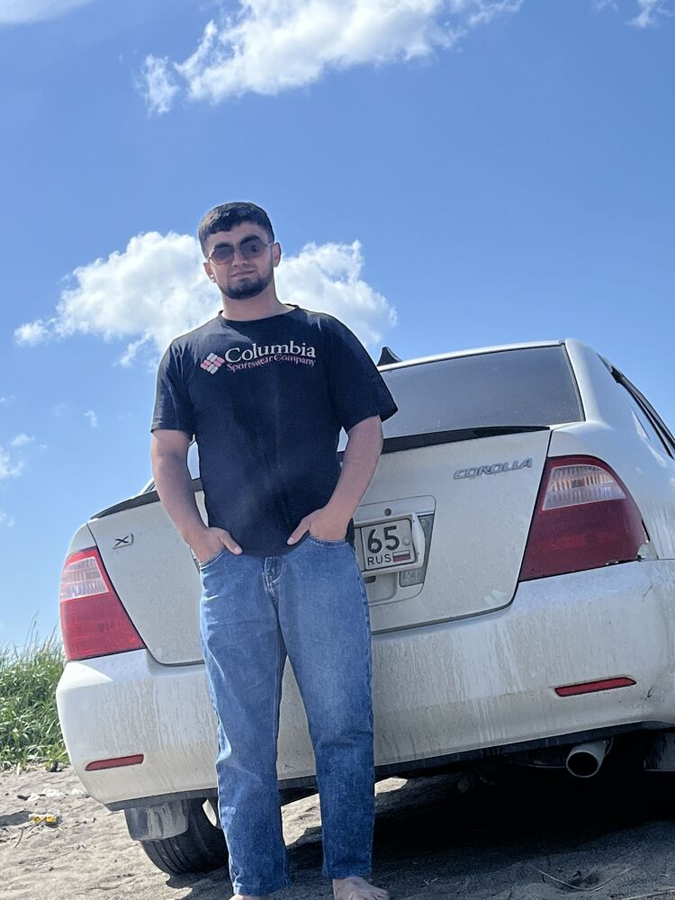  52042211  , 24 ,    -