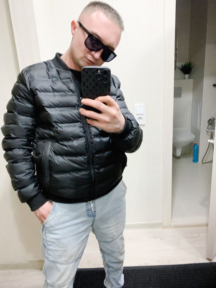  42887401  , 30 ,    
