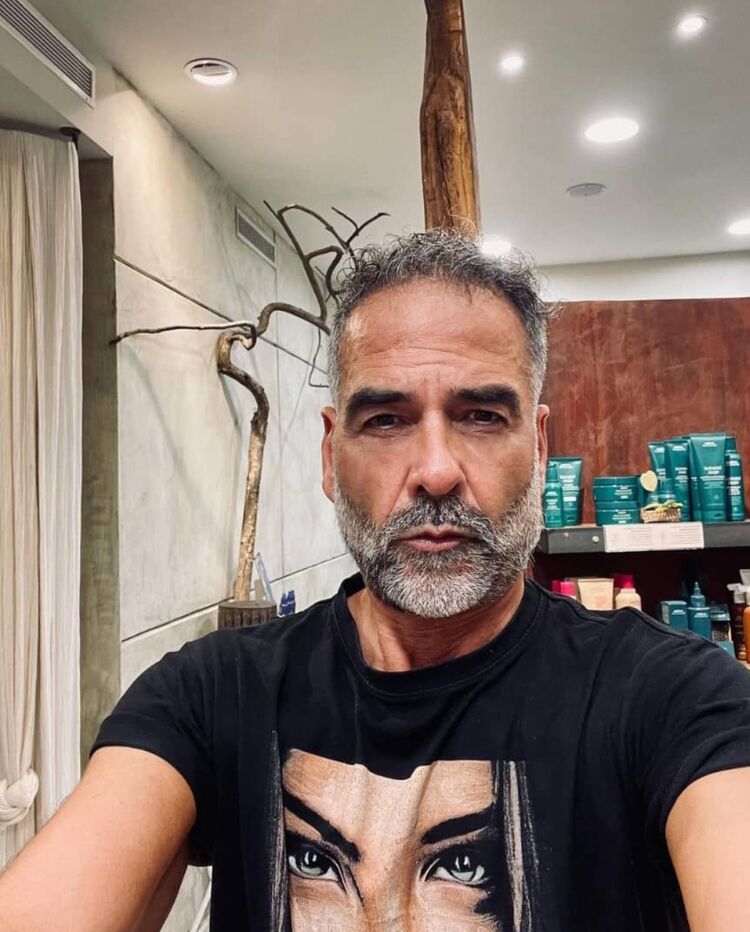  38872831  Lucas, 61 ,    