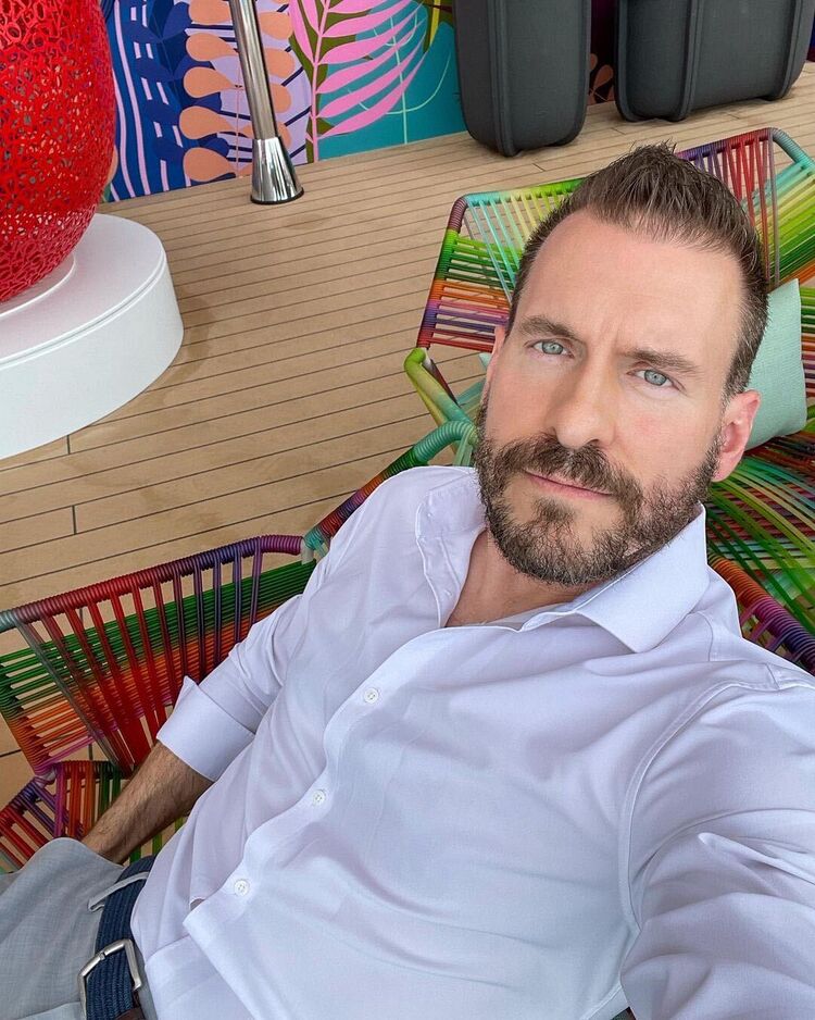  41688061  Edmund Gerad, 45 ,    Miami Beach