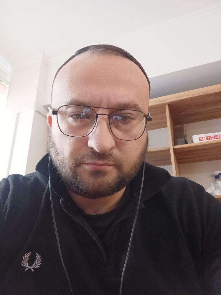  42481811  , 46 ,    