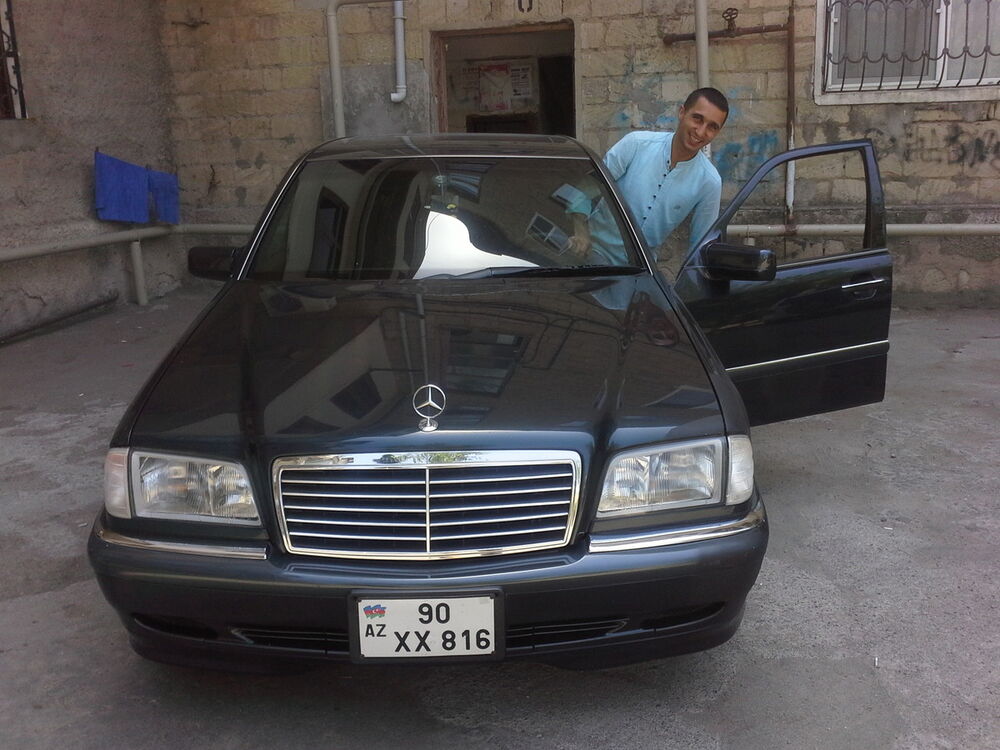  7640251  Valeh, 40 ,    