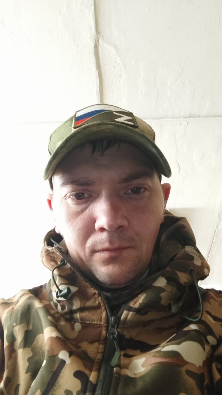  49880071  , 32 ,    