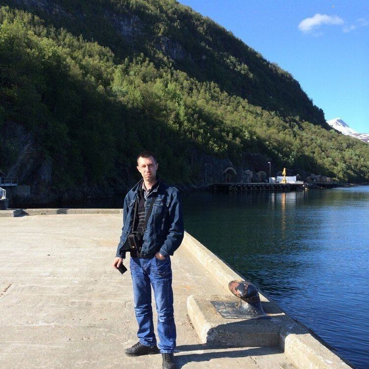  8446251  Jurik, 42 ,    