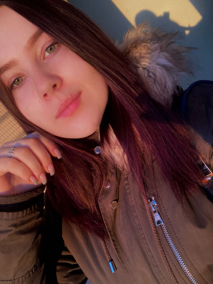  ,   Anna, 23 ,     , c , 