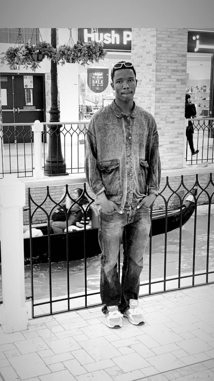  45055711  Lastborn, 29 ,    