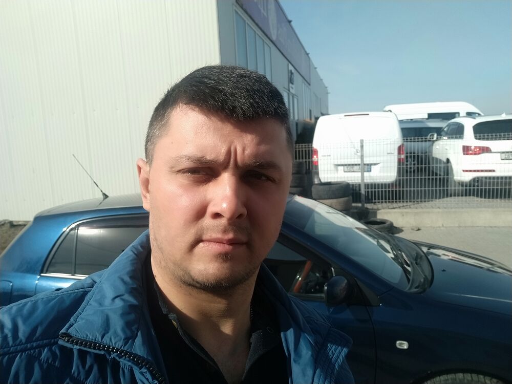  51571411  Ruslan, 42 ,    