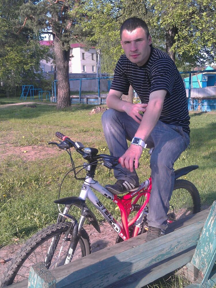  19581891  ALEKSANDR, 33 ,     