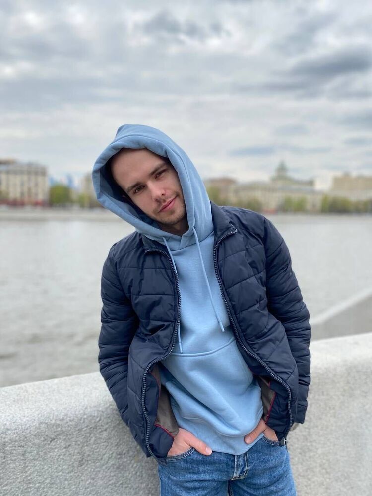  29211371  Arseniy, 29 ,     