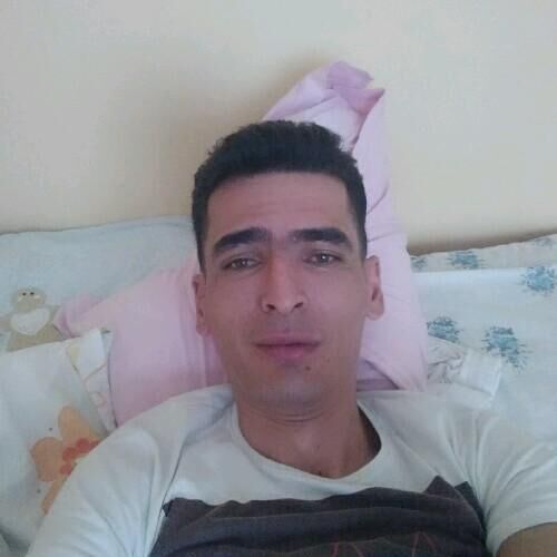  38651451  Artur, 39 ,    
