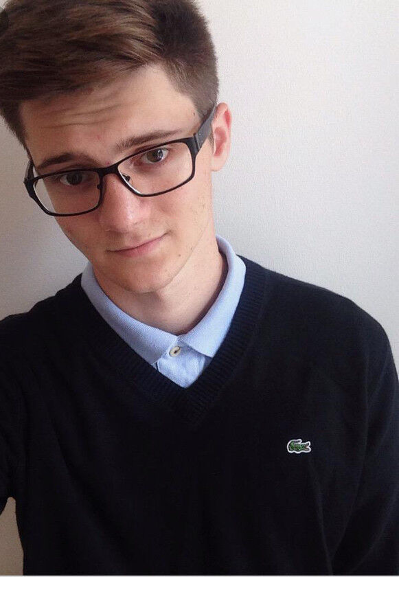  ,   Alex, 24 ,   