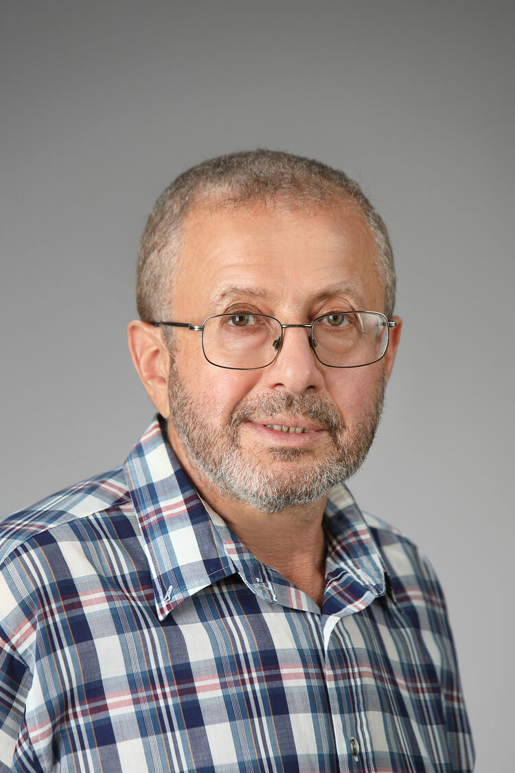  50903791  Saul, 68 ,    Rockville