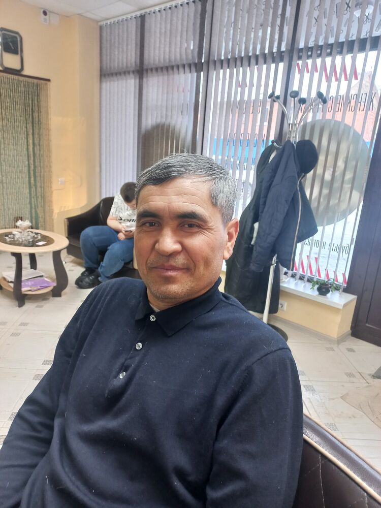  32979771  Karim, 47 ,    