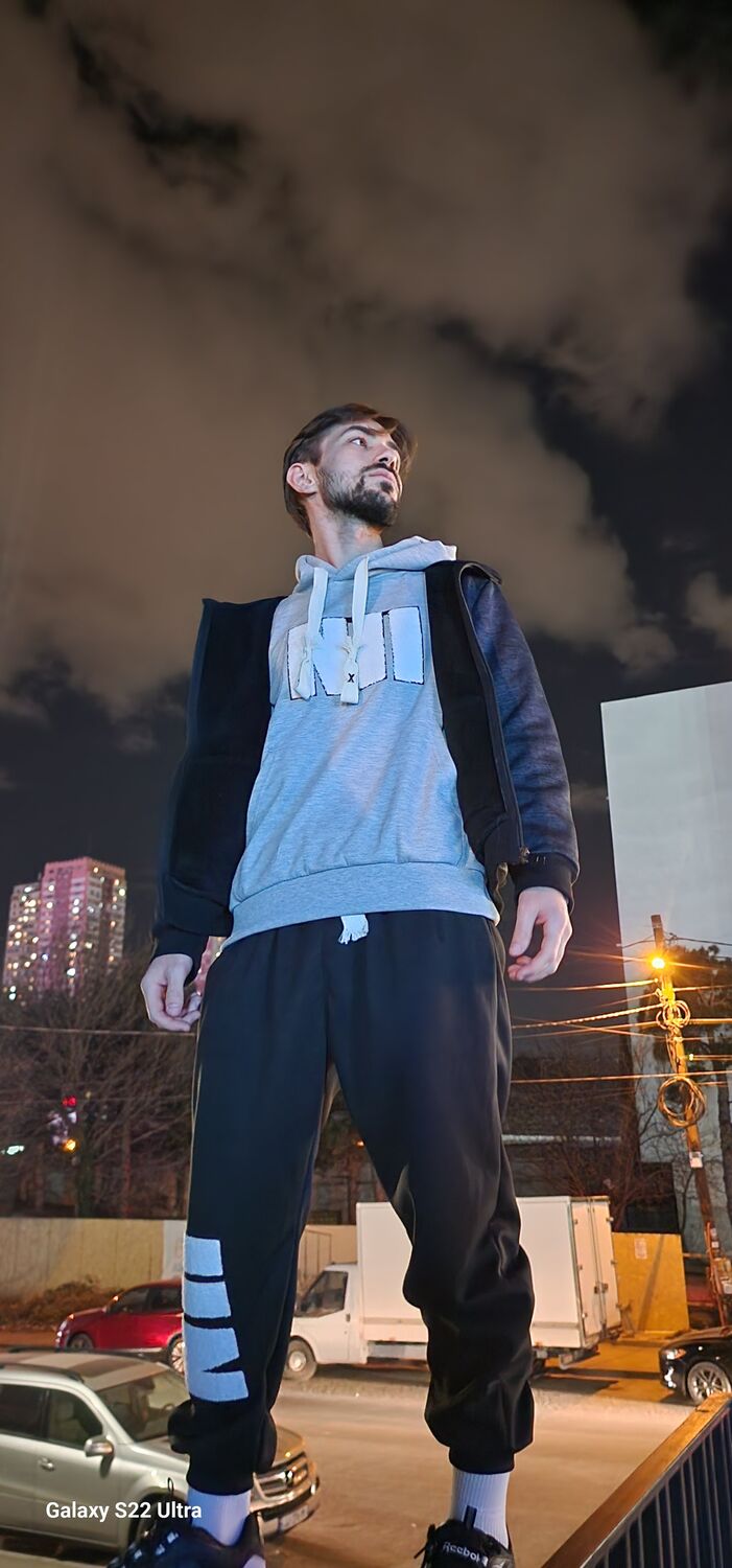  ,   Alex, 24 ,   ,   