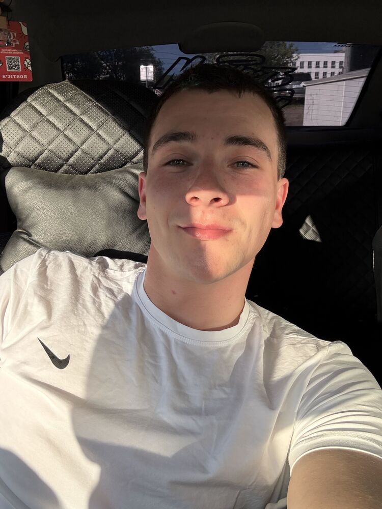  53607251  Anton, 23 ,    