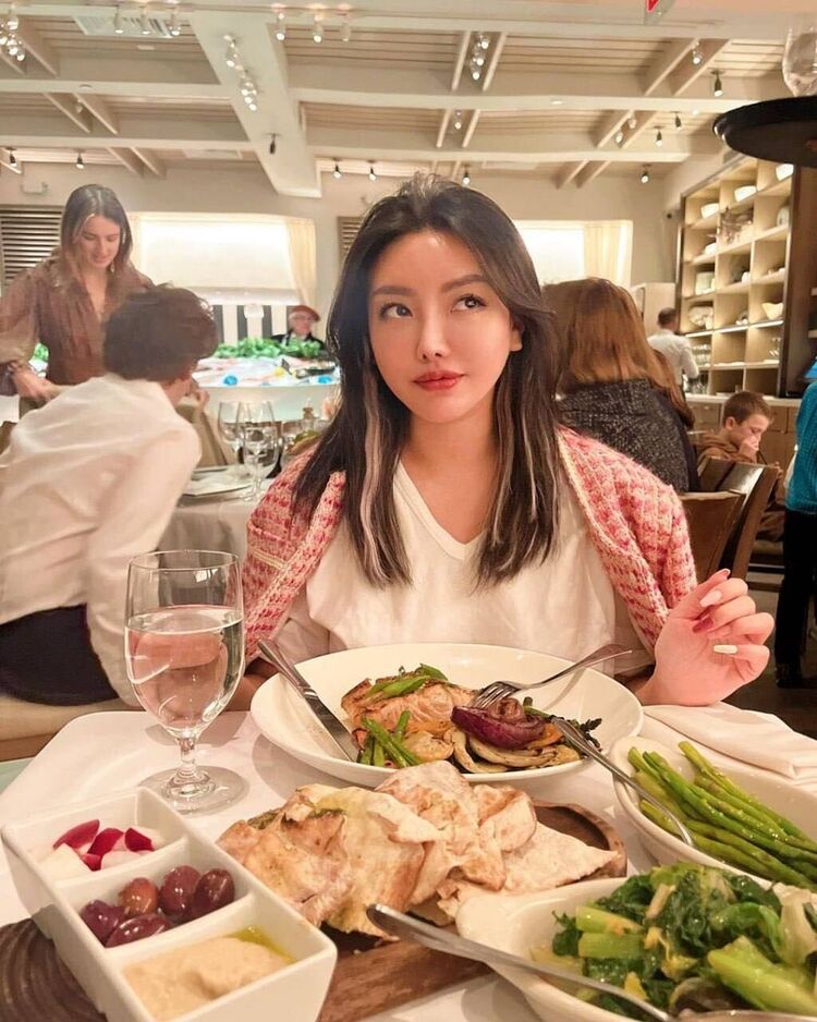 ,   Mey ly, 32 ,   ,   , c , 