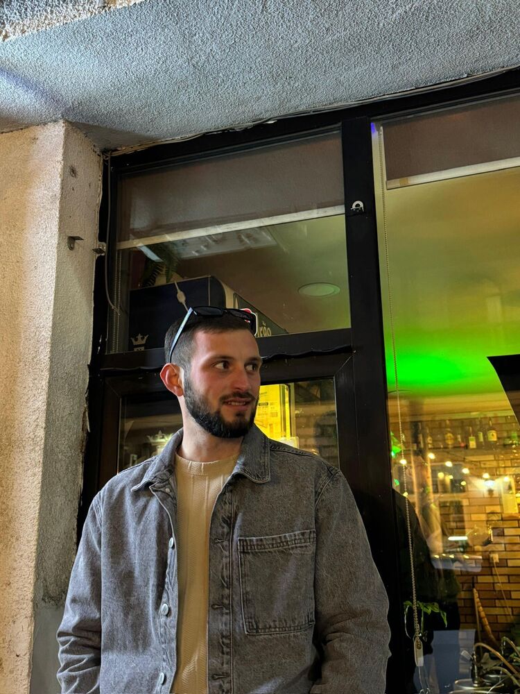  52778651  Giorgi, 23 ,    