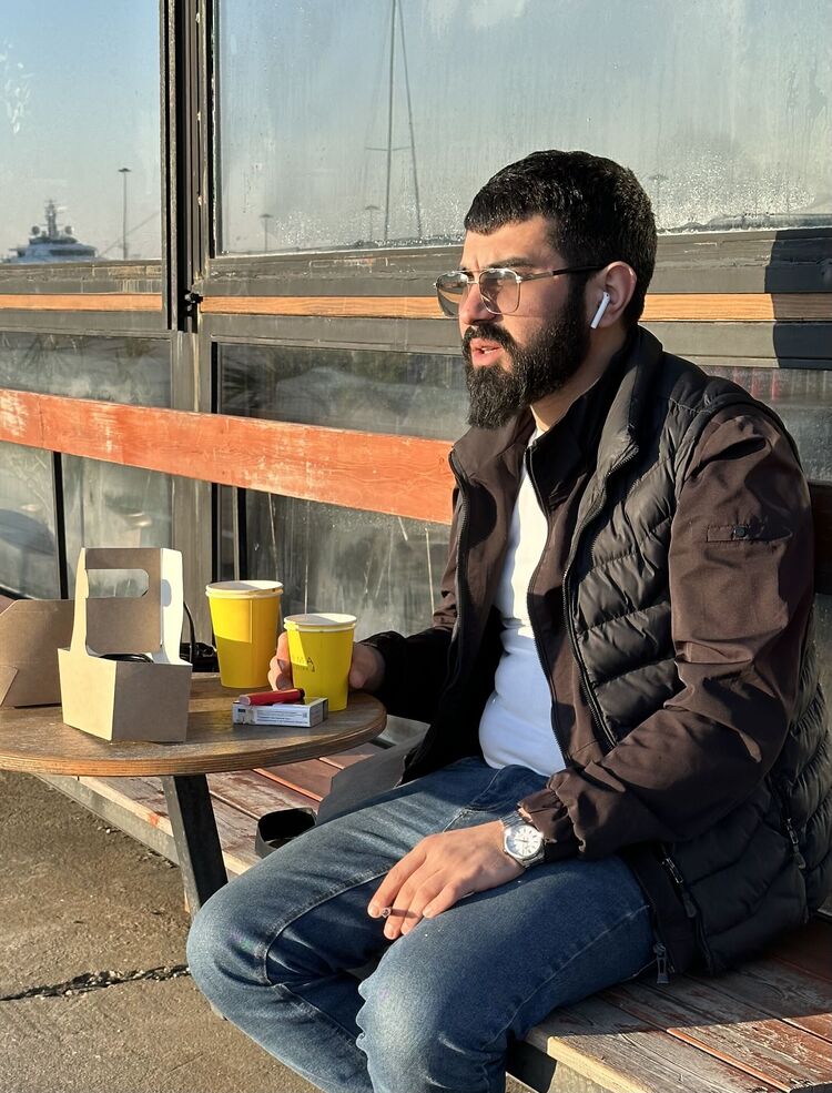  ,   Kar, 33 ,   ,   