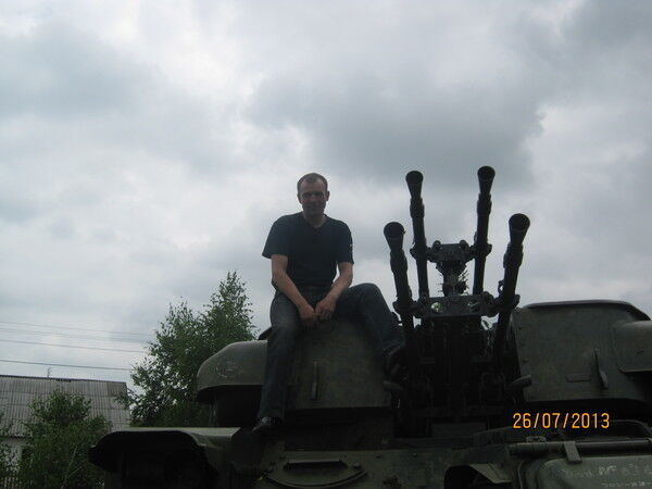  17913731  Sergei, 53 ,    