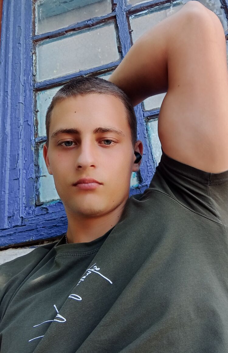  ,   Serhiy, 20 ,   ,   
