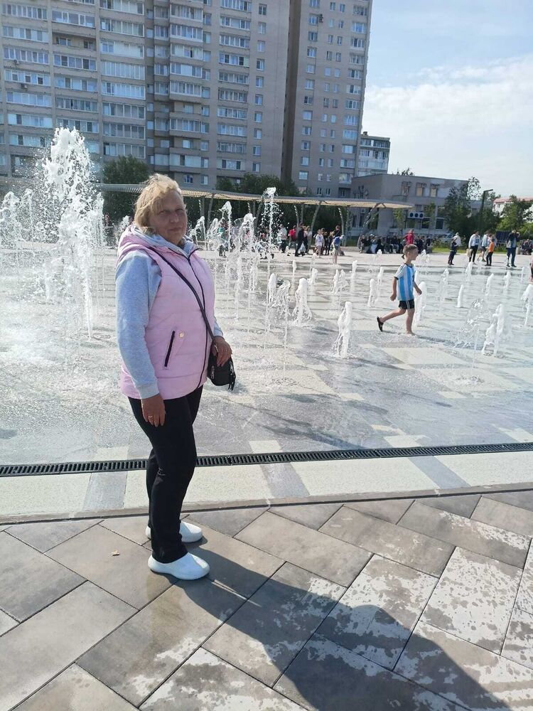 35112921  Larisa, 55 ,    