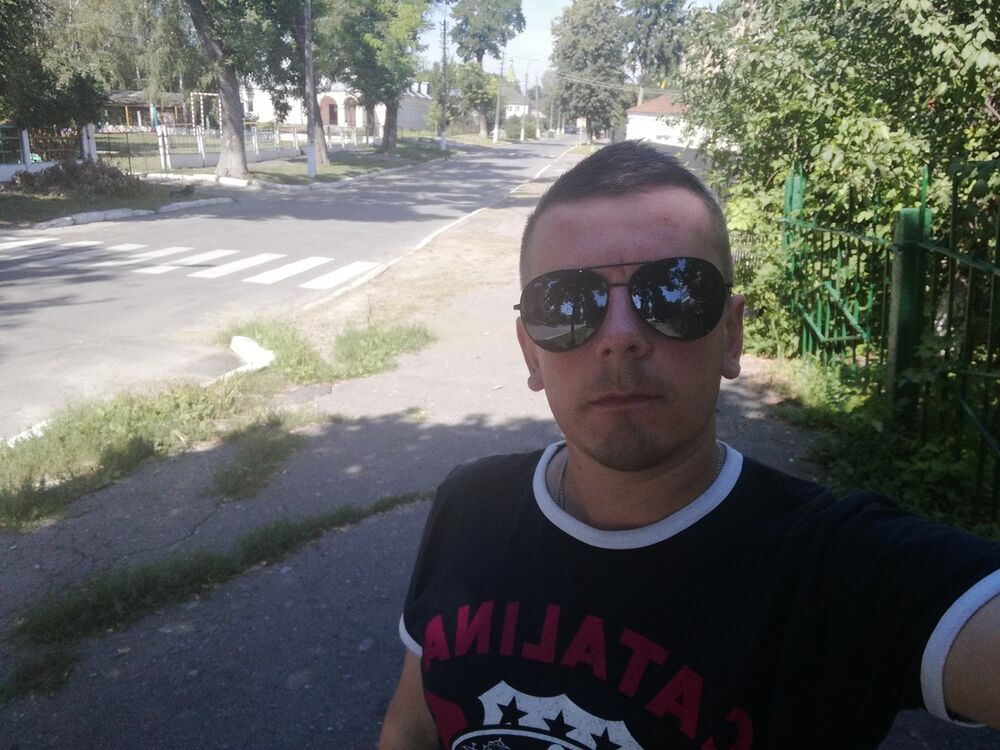  14966521  Petro, 34 ,    
