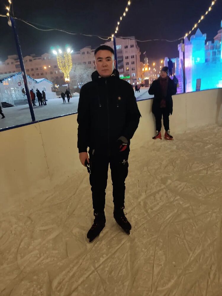  42263761  , 28 ,    