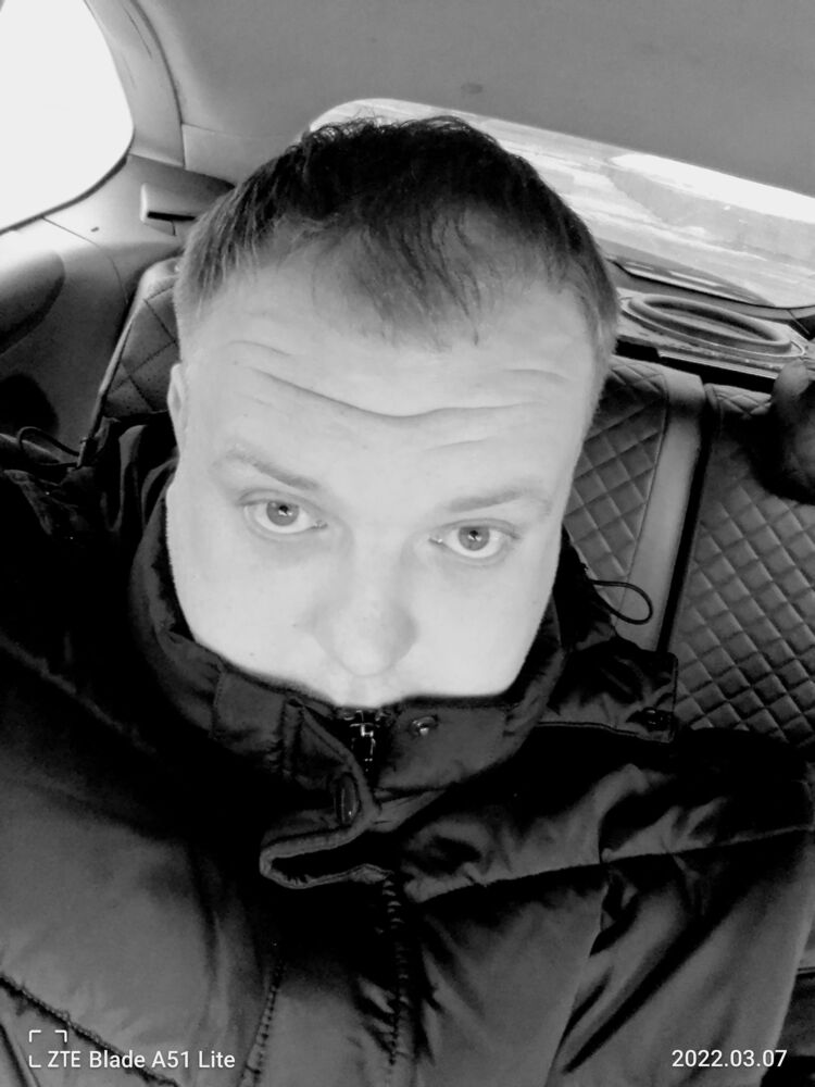  27319021  Ivan, 32 ,    