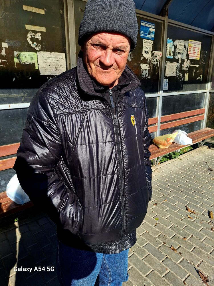  48350231  Serghei, 59 ,    -