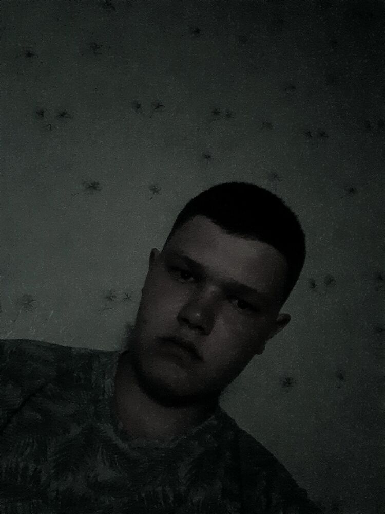  28130721  Alexandr, 20 ,    