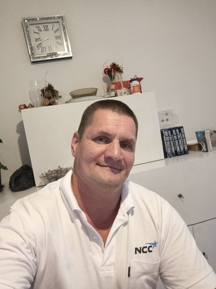  44709111  Janzaman, 48 ,     